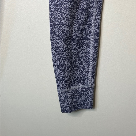 Vuori Azure Mini Samba Daily Leggings Size M - Picture 7 of 11